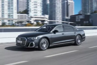Audi trình làng A8 facelift với kiểu dáng sắc nét hơn