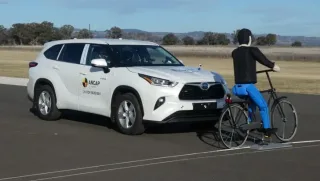 Điều gì khiến cho Toyota Highlander nhận được số điểm  tuyệt đối về hệ thống an toàn? 