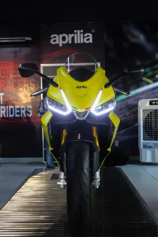 Thiết kế đầu xe Aprilia RS 660