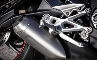 Xe máy Triumph Street Triple