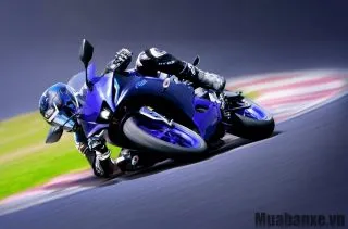 Cảm giác lái Yamaha YZF R15