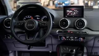 Tap-lô và vô-lăng Audi Q2
