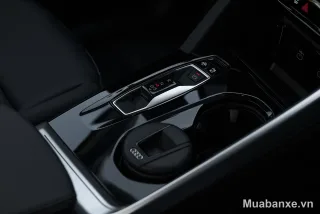 Audi Q5 2026 cần số và bệ trung tâm