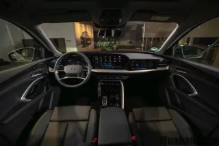 Tap-lô và vô-lăng Audi Q5 2025