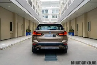 Thiết kế đuôi xe BMW X1 2021