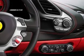 Trang bị tiện nghi & giải trí Ferrari 488