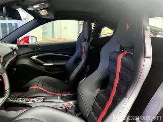 Hệ thống ghế ngồi Ferrari F8 Tributo