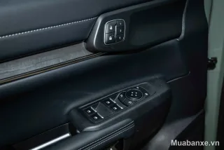 Ford Everest cửa gió và nút bấm