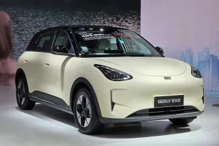 Geely EX2 màu be