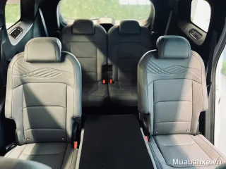 Nội thất xe Final với hàng ghế sau sang trọng và thoải mái.