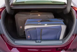 Khoang hành lý Honda Clarity