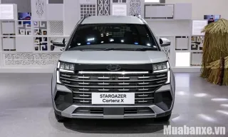 Hyundai Stargazer màu bạc
