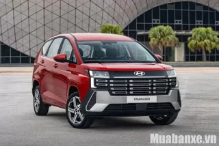 Hyundai Stargazer màu đỏ