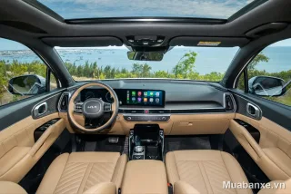 Kia Sorento vô lăng với màn hình giải trí phía trước