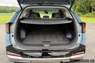Khoang hành lí trên xe Kia Sportage
