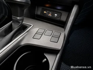 Kia Sportage 2026 bệ trung tâm với các nút bấm tiện ích