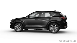 Mazda CX-5 màu đen nhìn ngang