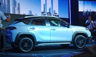 Thiết kế thân xe Suzuki Fronx