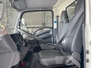Nội thất ISUZU QKR-H E4
