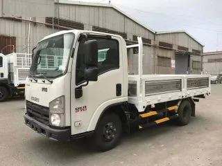 Ngoại thất ISUZU QKR 270