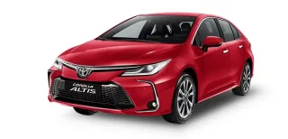 Toyota Corolla Altis màu đỏ