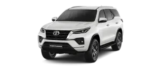 Toyota Fortuner màu trắng