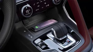Nội thất Jaguar E–Pace