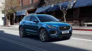 Jaguar E–Pace màu xanh