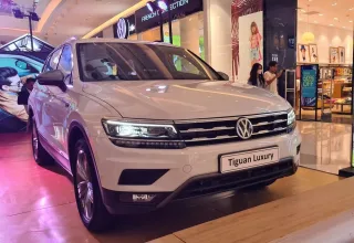 Volkswagen Tiguan màu trắng
