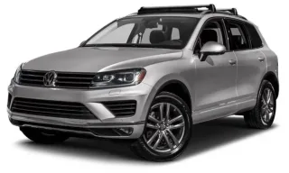 Volkswagen Touareg màu bạc