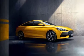 MG 5 màu vàng