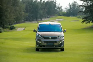 Ngoại thất Peugeot Traveller
