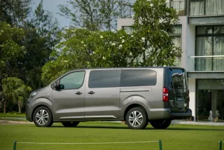 Ngoại thất Peugeot Traveller