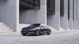 Volvo S90 màu xám