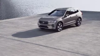 Volvo XC60 màu bạc