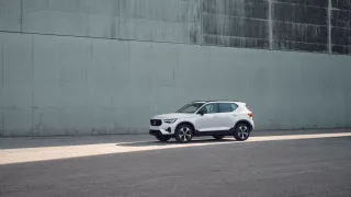 Volvo XC40 màu trắng