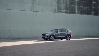 Volvo XC40 màu xám