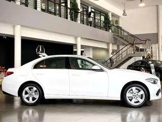 Ngoại thất Mercedes Benz C200