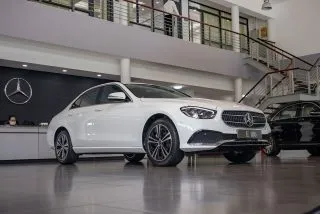Ngoại thất Mercedes Benz E180