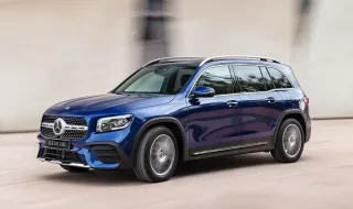 Mercedes Benz GLB 200 màu xanh dương