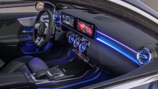Nội thất Mercedes Benz AMG A35 4Matic