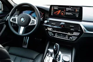 Nội thất BMW 530i