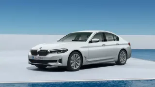BMW 530i màu xám