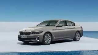 BMW 530i màu xám