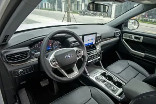 Nội thất Ford Explorer