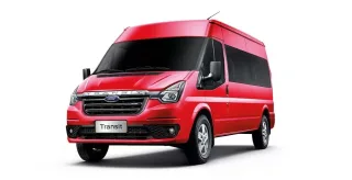 Ford Transit màu đỏ
