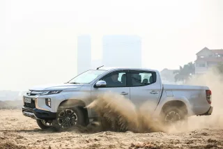 Ngoại thất Mitsubishi Triton