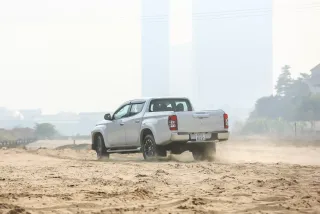 Ngoại thất Mitsubishi Triton