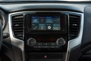 Nội thất Mitsubishi Triton