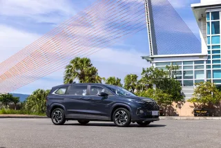 Thiết kế thân xe Hyundai Custin